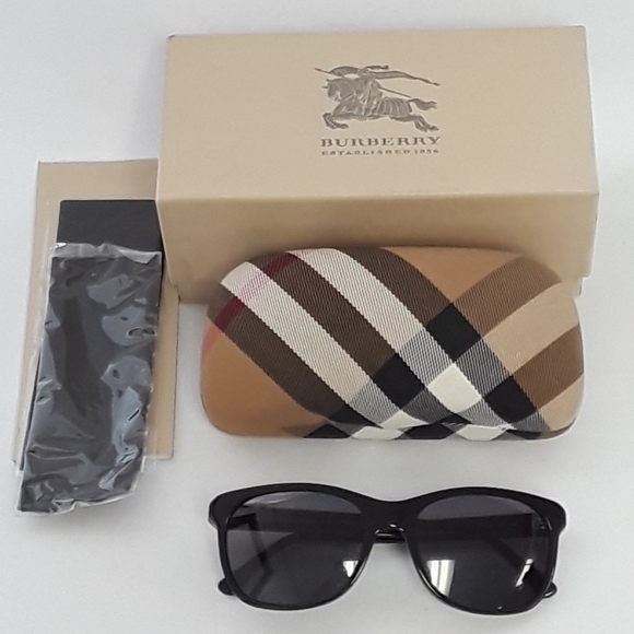 Burberry Accessories - NIB 100% Authentic Burberry Polarized Sunglasses